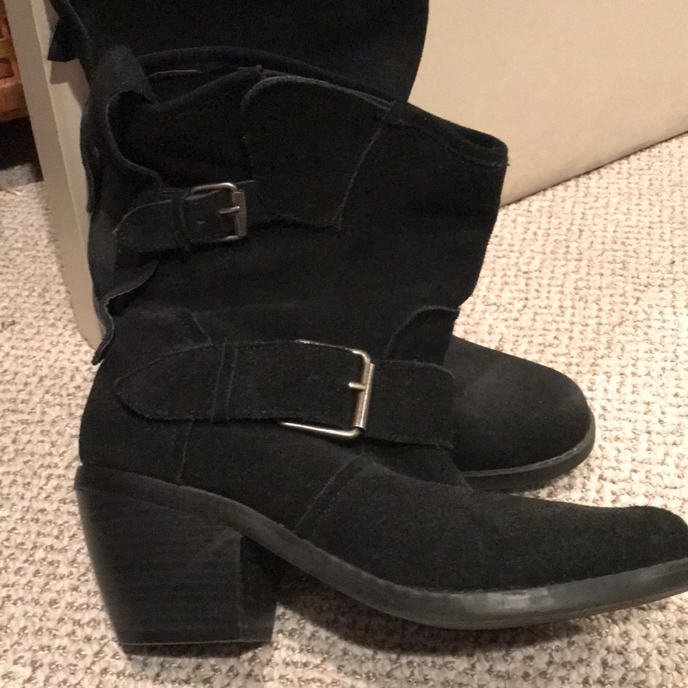 Black suede boots